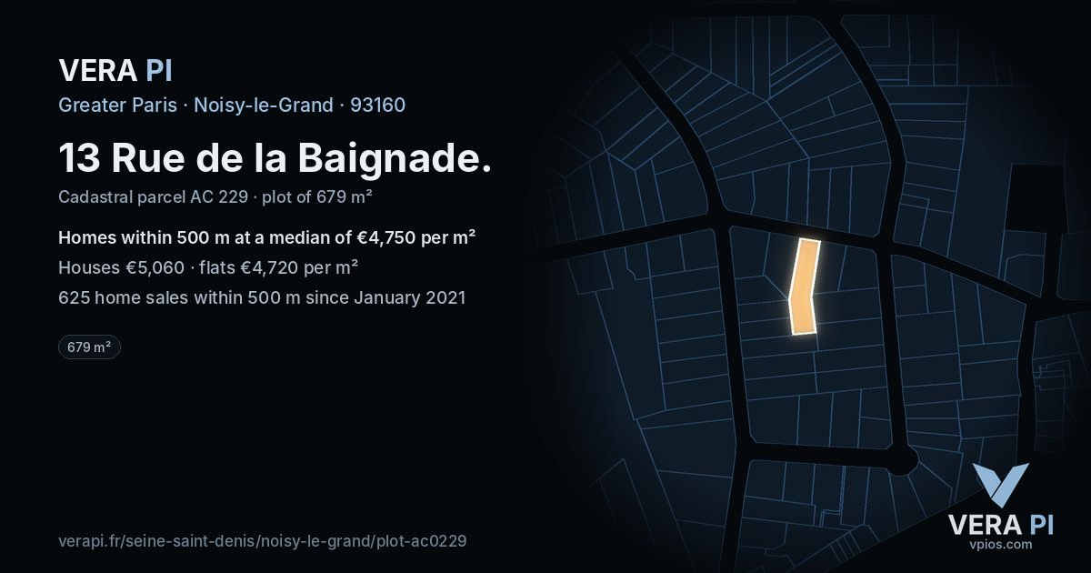13 Rue de la Baignade, Noisy-le-Grand at night – the plot lit, the parcels around coloured by the prices near them
