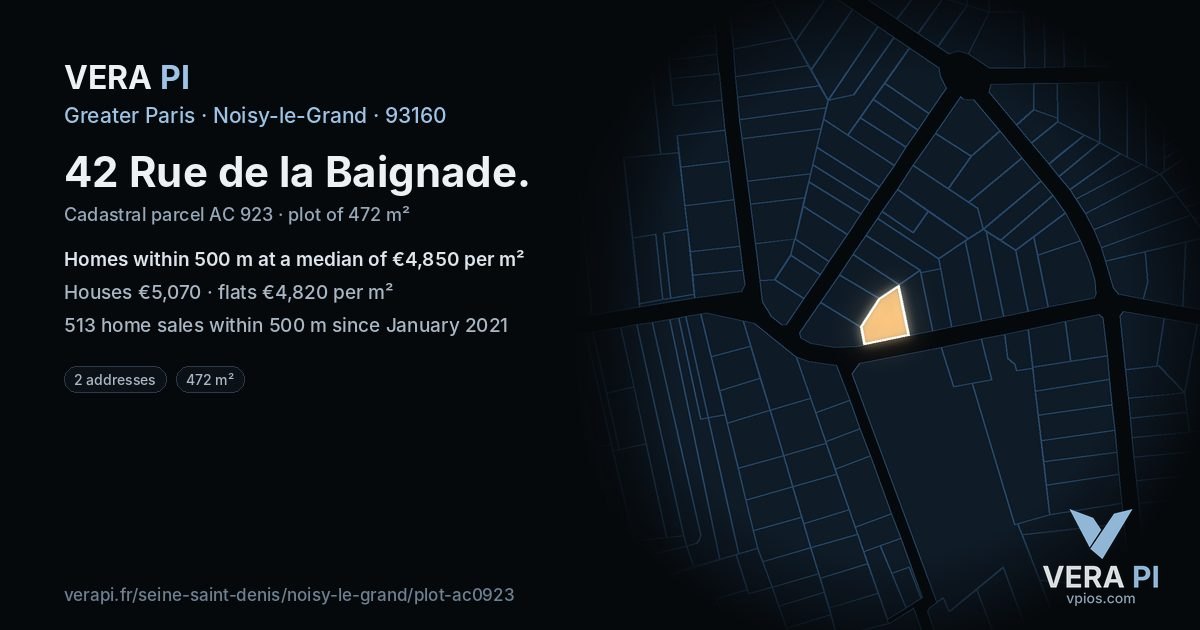 42 Rue de la Baignade, Noisy-le-Grand at night – the plot lit, the parcels around coloured by the prices near them