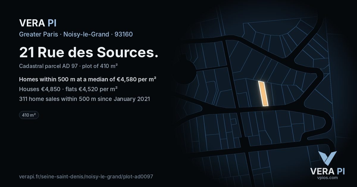 21 Rue des Sources, Noisy-le-Grand at night – the plot lit, the parcels around coloured by the prices near them