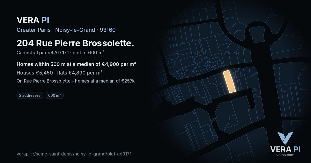 204 Rue Pierre Brossolette, Noisy-le-Grand at night – the plot lit, the parcels around coloured by the prices near them