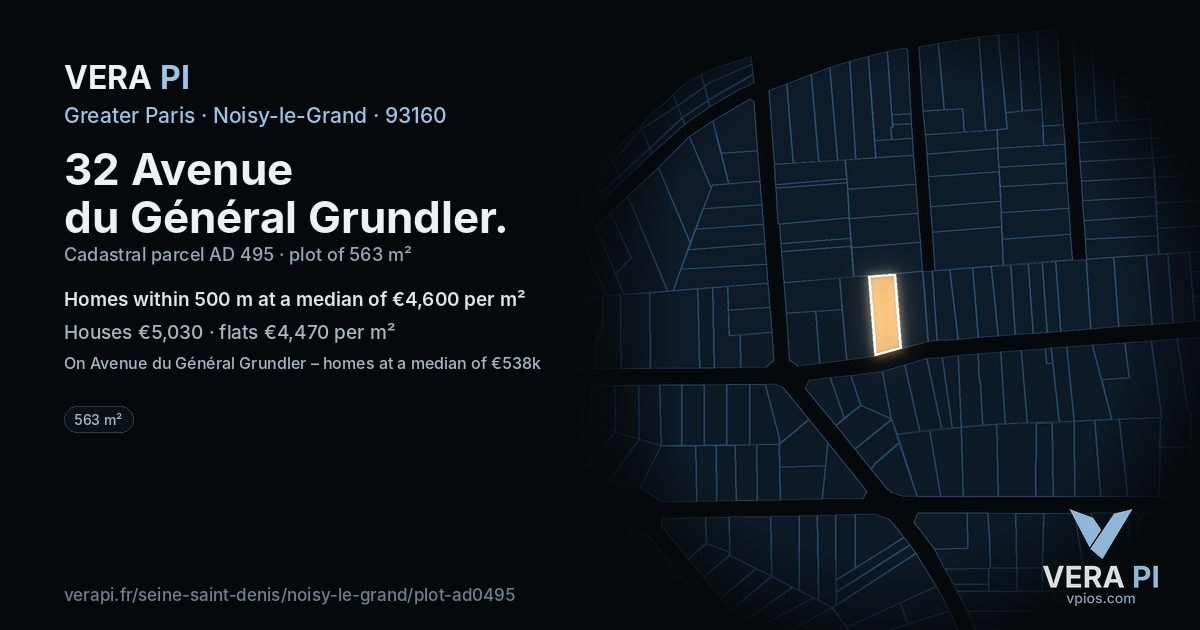 32 Avenue du Général Grundler, Noisy-le-Grand at night – the plot lit, the parcels around coloured by the prices near them