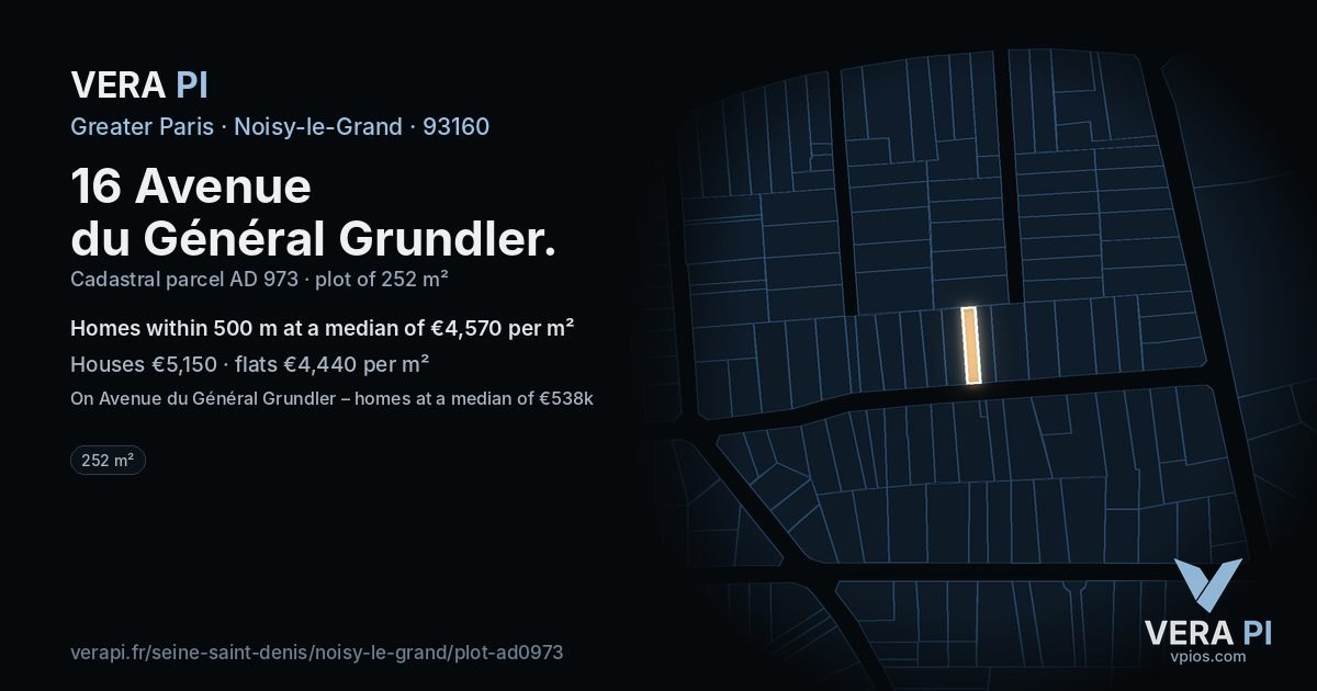 16 Avenue du Général Grundler, Noisy-le-Grand at night – the plot lit, the parcels around coloured by the prices near them