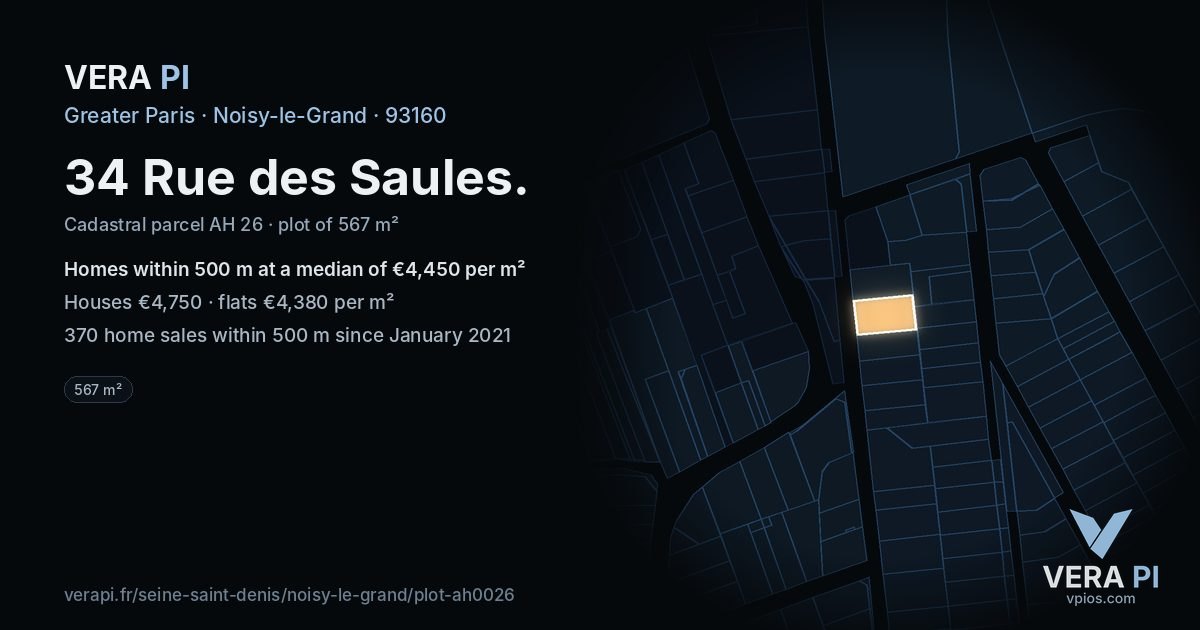 34 Rue des Saules, Noisy-le-Grand at night – the plot lit, the parcels around coloured by the prices near them