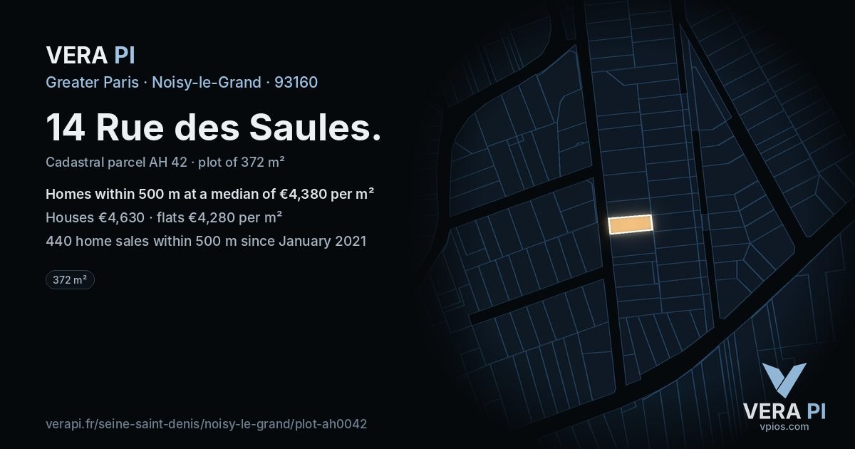 14 Rue des Saules, Noisy-le-Grand at night – the plot lit, the parcels around coloured by the prices near them