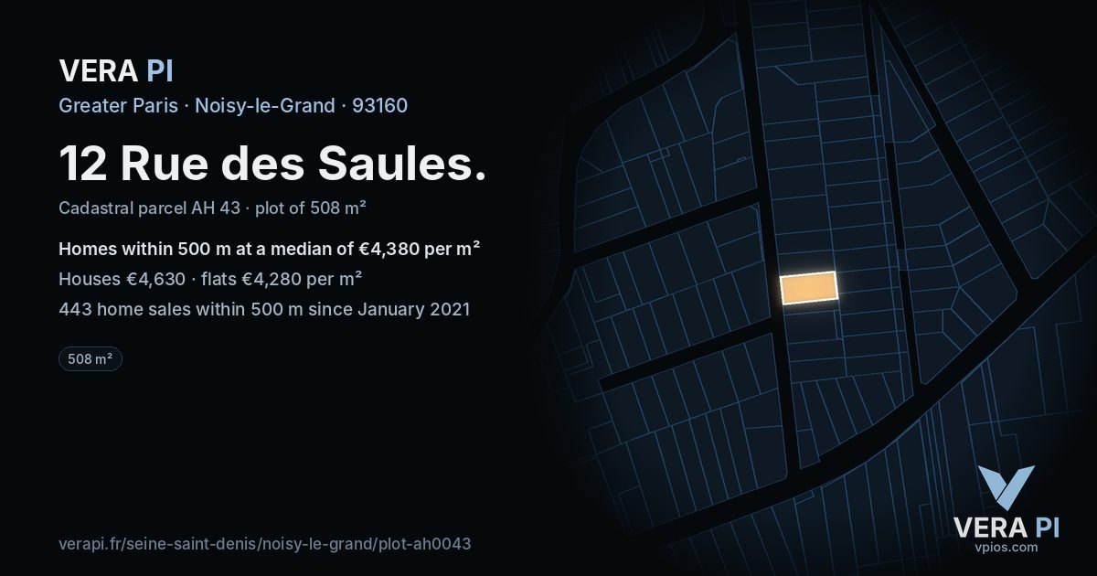 12 Rue des Saules, Noisy-le-Grand at night – the plot lit, the parcels around coloured by the prices near them