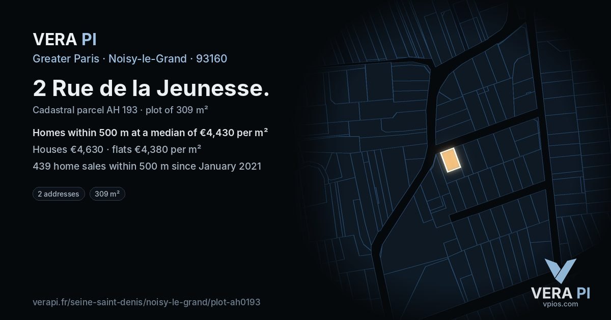 2 Rue de la Jeunesse, Noisy-le-Grand at night – the plot lit, the parcels around coloured by the prices near them