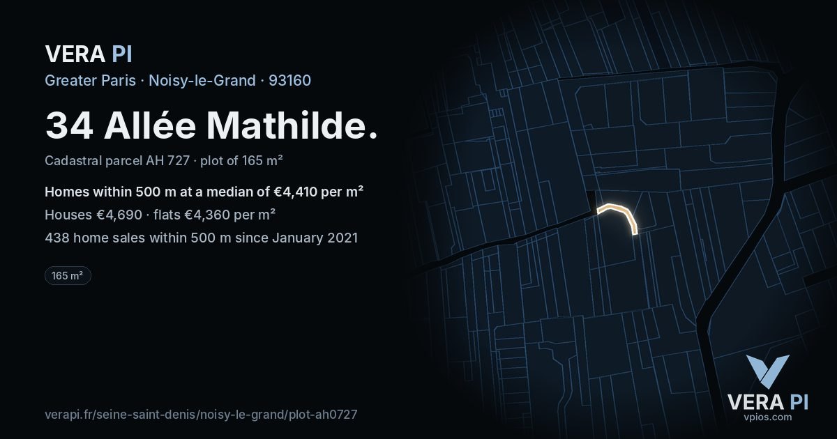 34 Allée Mathilde, Noisy-le-Grand at night – the plot lit, the parcels around coloured by the prices near them