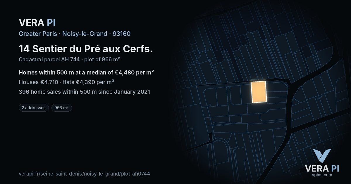 14 Sentier du Pré aux Cerfs, Noisy-le-Grand at night – the plot lit, the parcels around coloured by the prices near them