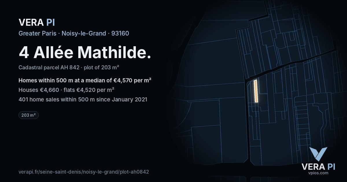 4 Allée Mathilde, Noisy-le-Grand at night – the plot lit, the parcels around coloured by the prices near them