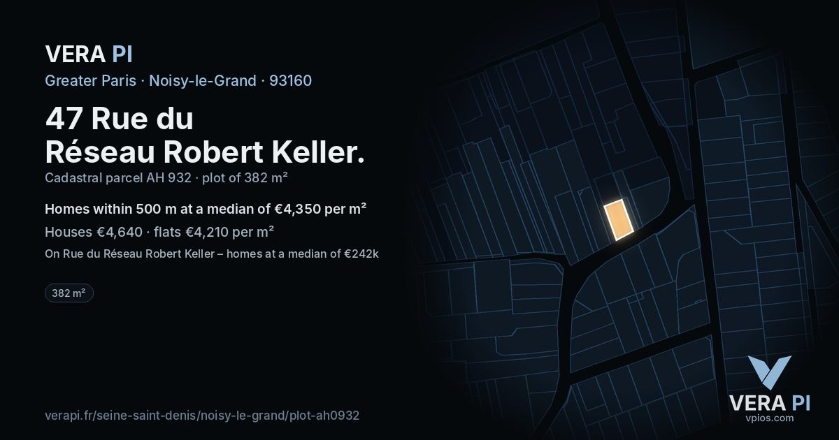 47 Rue du Réseau Robert Keller, Noisy-le-Grand at night – the plot lit, the parcels around coloured by the prices near them