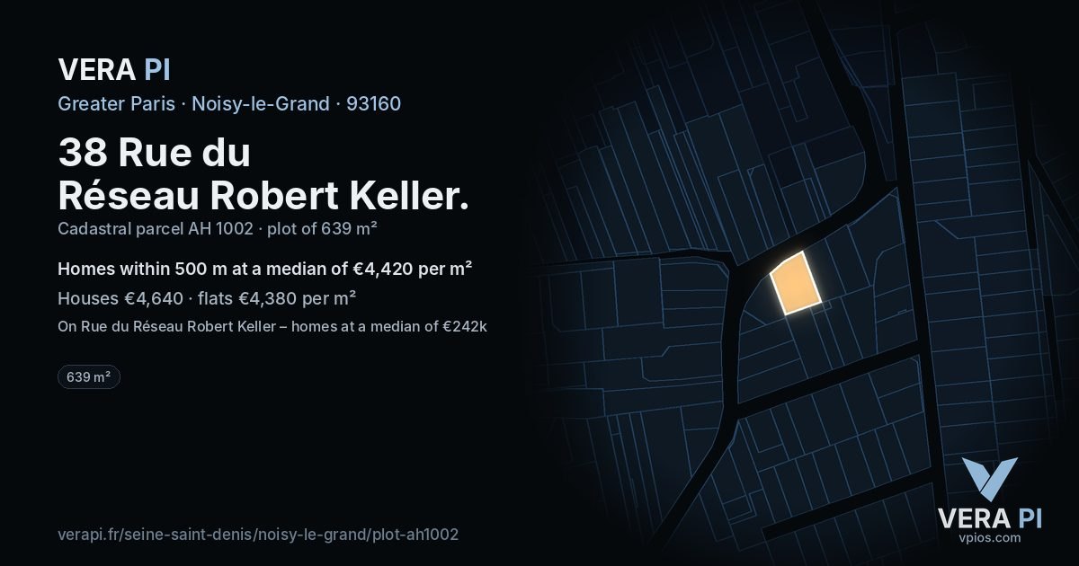 38 Rue du Réseau Robert Keller, Noisy-le-Grand at night – the plot lit, the parcels around coloured by the prices near them