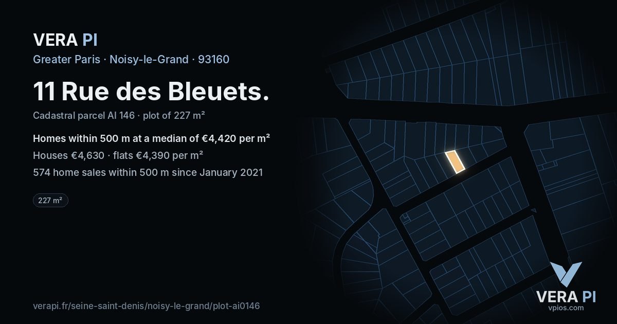 11 Rue des Bleuets, Noisy-le-Grand at night – the plot lit, the parcels around coloured by the prices near them