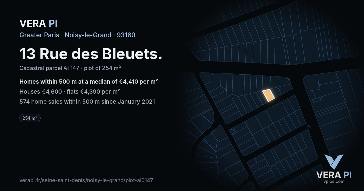 13 Rue des Bleuets, Noisy-le-Grand at night – the plot lit, the parcels around coloured by the prices near them