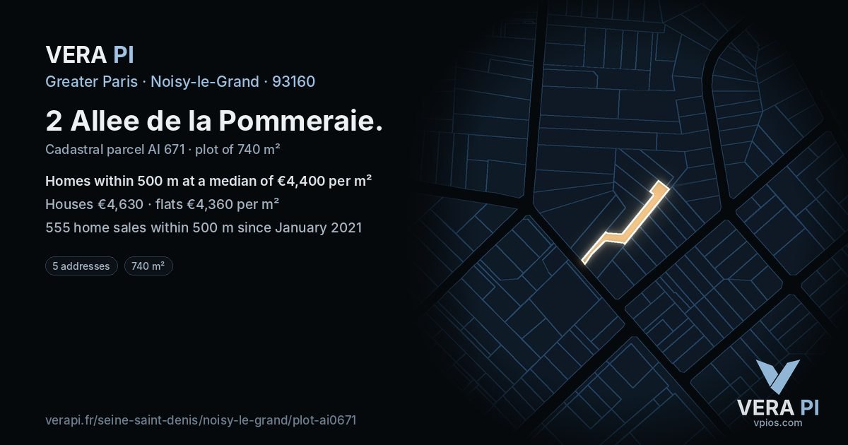2 Allee de la Pommeraie, Noisy-le-Grand at night – the plot lit, the parcels around coloured by the prices near them