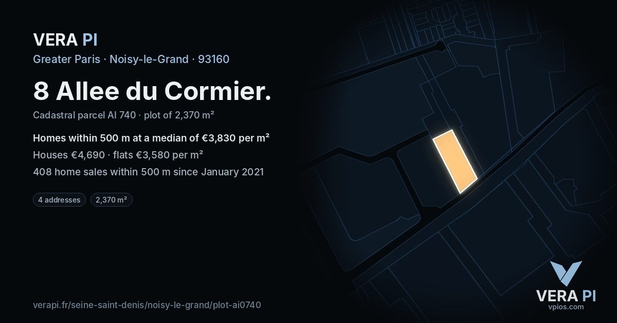 8 Allee du Cormier, Noisy-le-Grand at night – the plot lit, the parcels around coloured by the prices near them