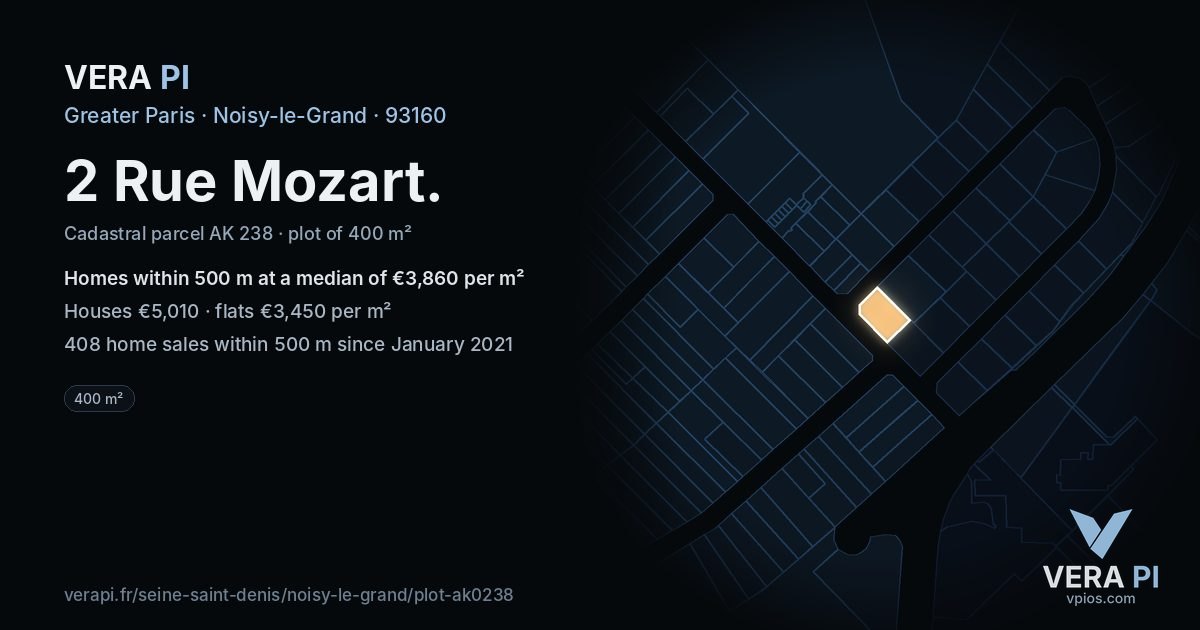 2 Rue Mozart, Noisy-le-Grand at night – the plot lit, the parcels around coloured by the prices near them