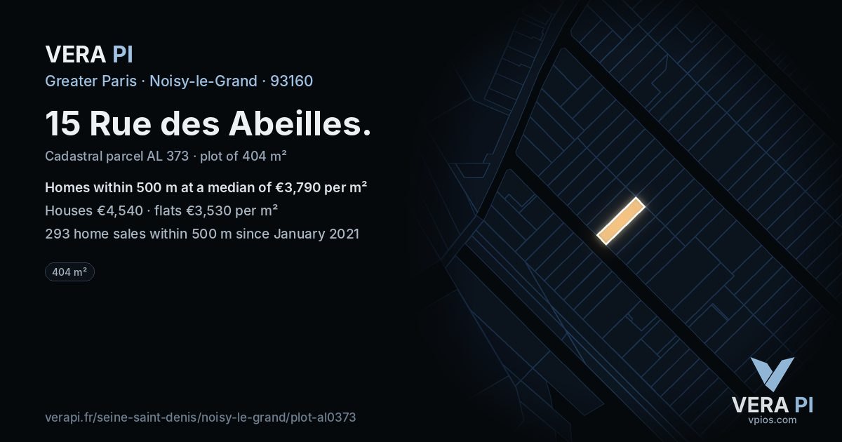 15 Rue des Abeilles, Noisy-le-Grand at night – the plot lit, the parcels around coloured by the prices near them