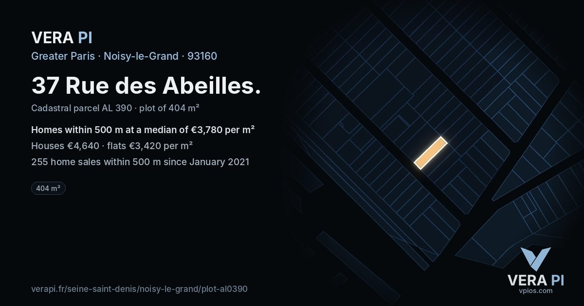 37 Rue des Abeilles, Noisy-le-Grand at night – the plot lit, the parcels around coloured by the prices near them