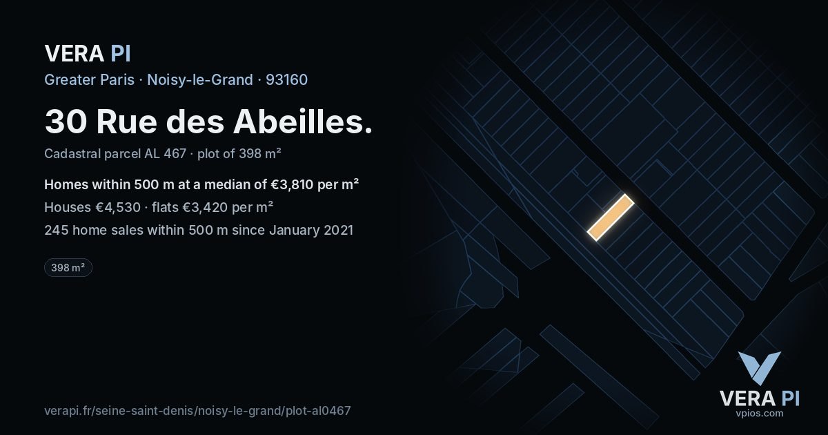 30 Rue des Abeilles, Noisy-le-Grand at night – the plot lit, the parcels around coloured by the prices near them