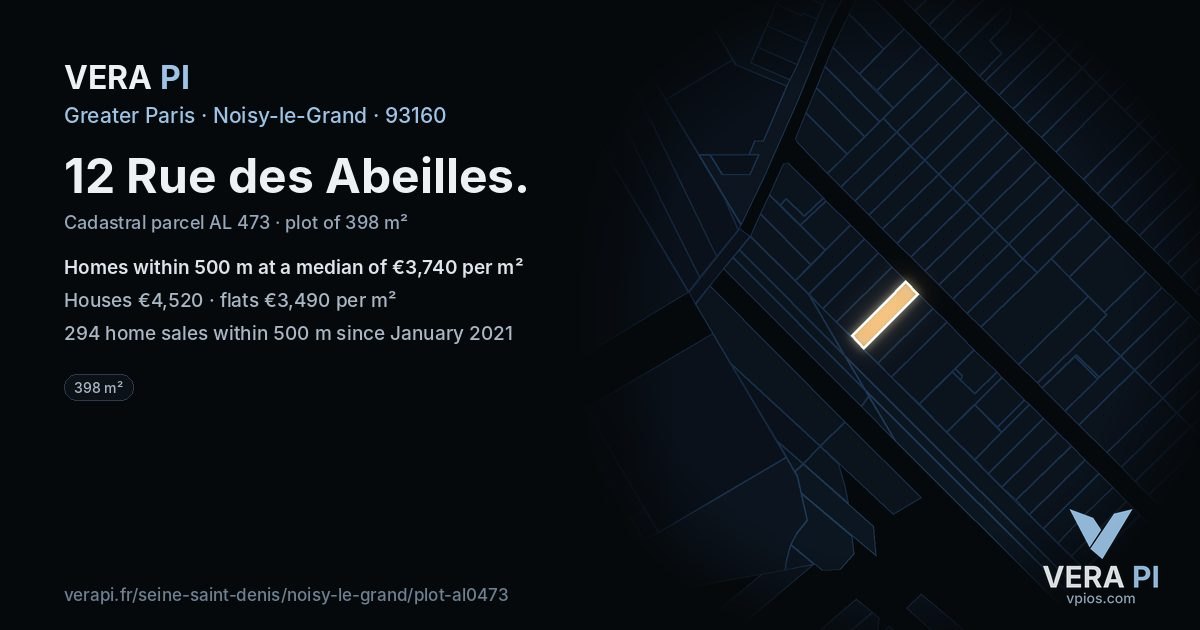 12 Rue des Abeilles, Noisy-le-Grand at night – the plot lit, the parcels around coloured by the prices near them