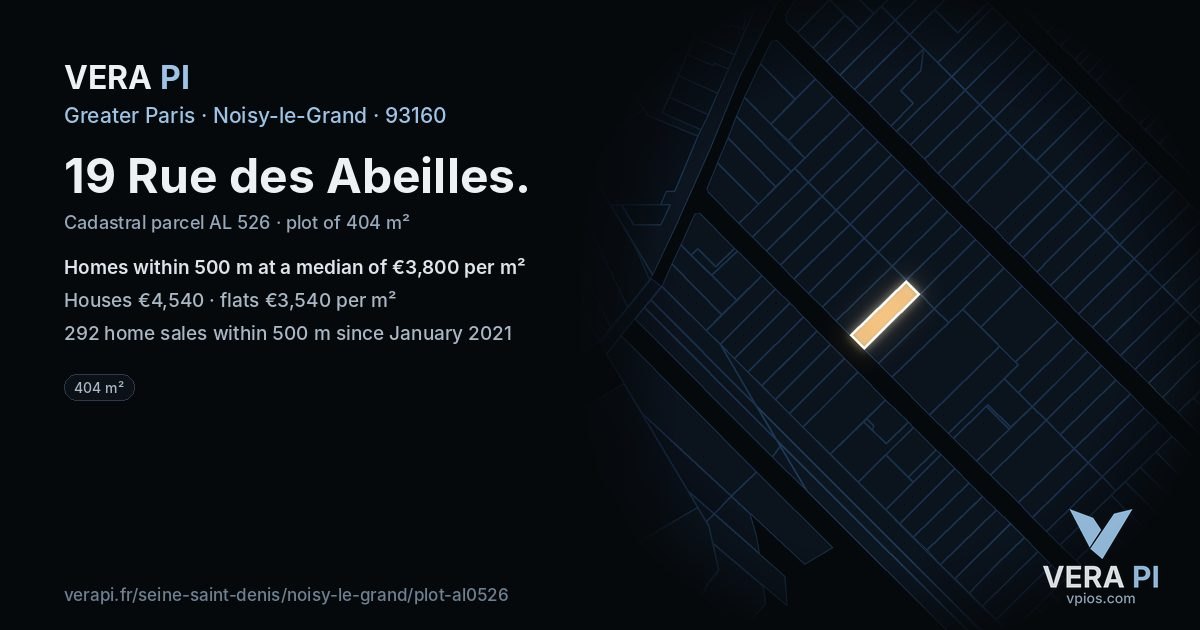 19 Rue des Abeilles, Noisy-le-Grand at night – the plot lit, the parcels around coloured by the prices near them