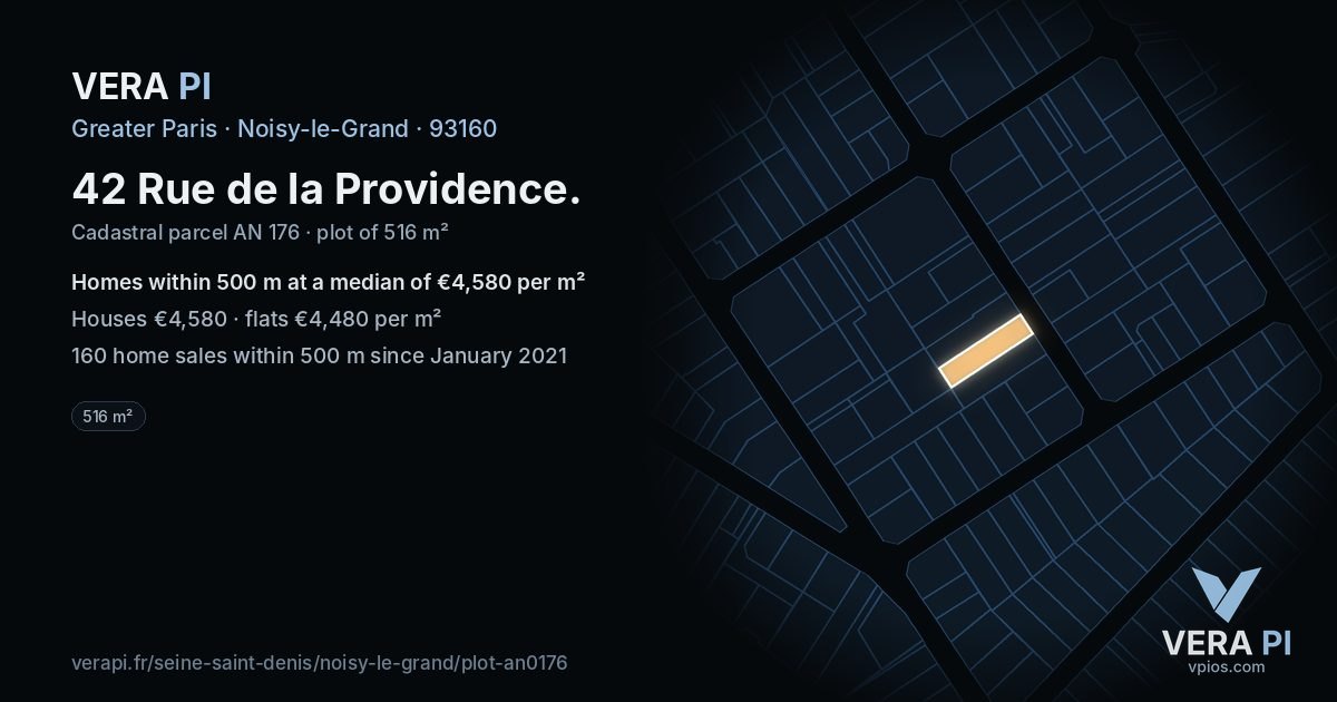 42 Rue de la Providence, Noisy-le-Grand at night – the plot lit, the parcels around coloured by the prices near them