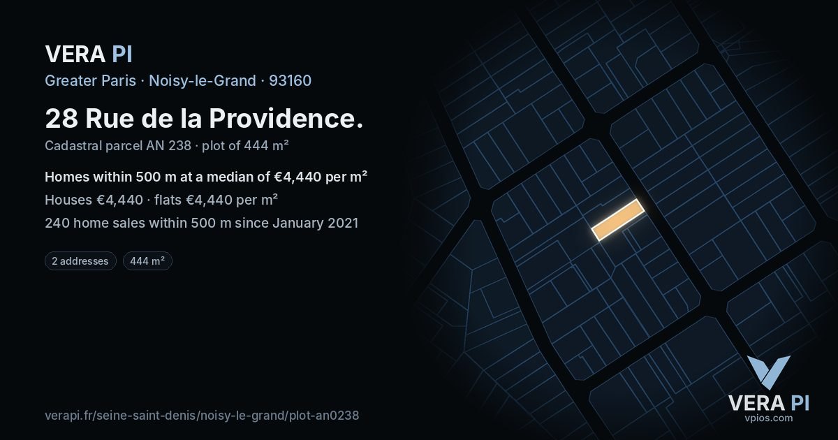 28 Rue de la Providence, Noisy-le-Grand at night – the plot lit, the parcels around coloured by the prices near them