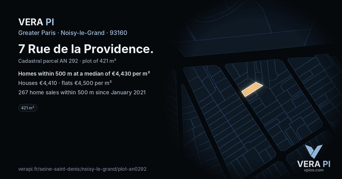 7 Rue de la Providence, Noisy-le-Grand at night – the plot lit, the parcels around coloured by the prices near them
