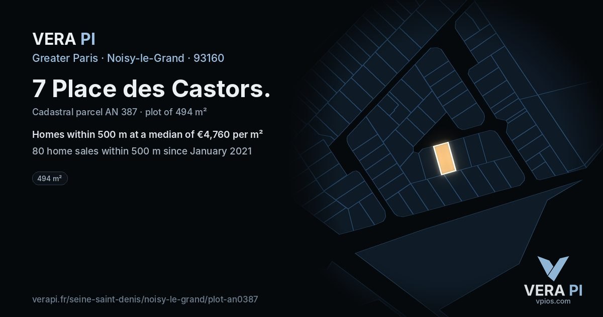 7 Place des Castors, Noisy-le-Grand at night – the plot lit, the parcels around coloured by the prices near them