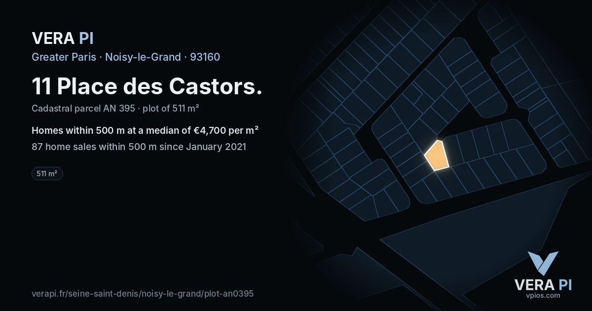 11 Place des Castors, Noisy-le-Grand at night – the plot lit, the parcels around coloured by the prices near them