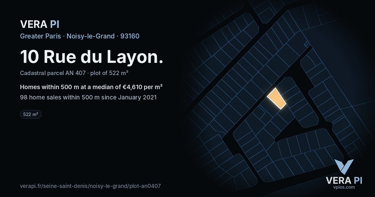 10 Rue du Layon, Noisy-le-Grand at night – the plot lit, the parcels around coloured by the prices near them