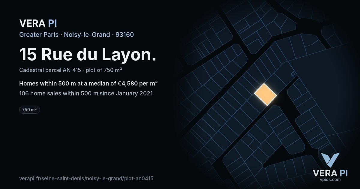 15 Rue du Layon, Noisy-le-Grand at night – the plot lit, the parcels around coloured by the prices near them