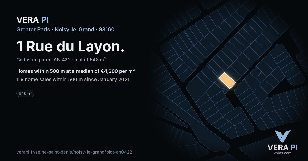 1 Rue du Layon, Noisy-le-Grand at night – the plot lit, the parcels around coloured by the prices near them