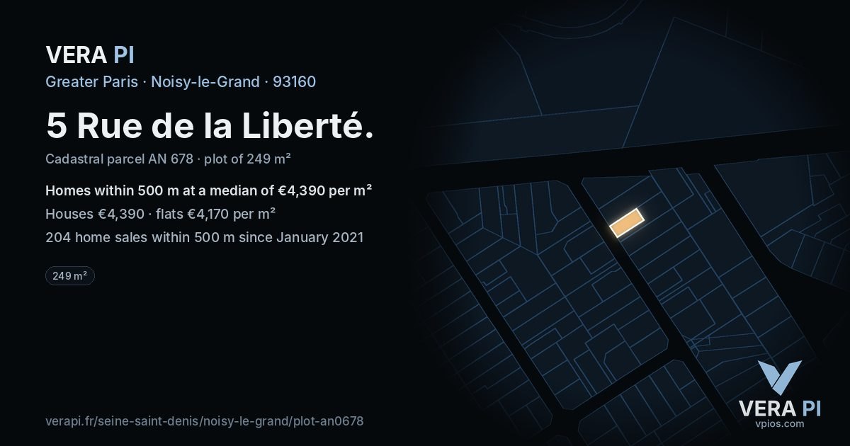 5 Rue de la Liberté, Noisy-le-Grand at night – the plot lit, the parcels around coloured by the prices near them