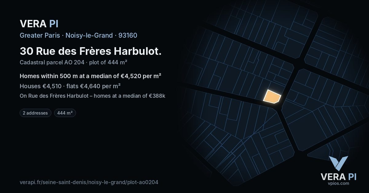 30 Rue des Frères Harbulot, Noisy-le-Grand at night – the plot lit, the parcels around coloured by the prices near them