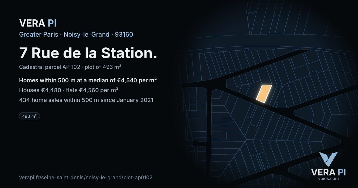 7 Rue de la Station, Noisy-le-Grand at night – the plot lit, the parcels around coloured by the prices near them