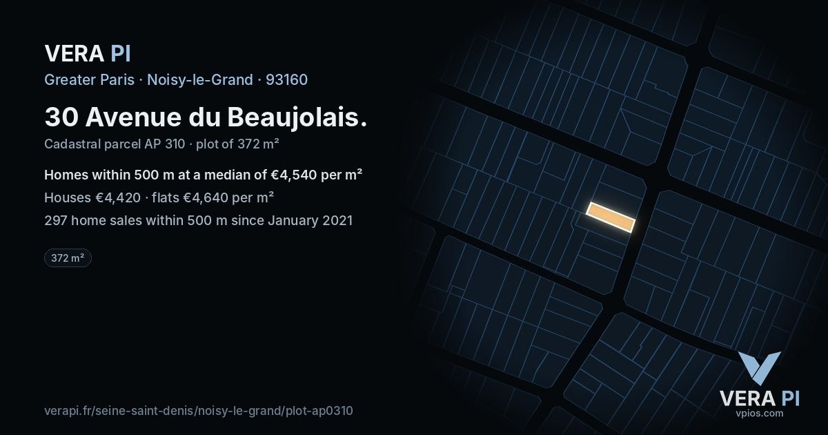 30 Avenue du Beaujolais, Noisy-le-Grand at night – the plot lit, the parcels around coloured by the prices near them