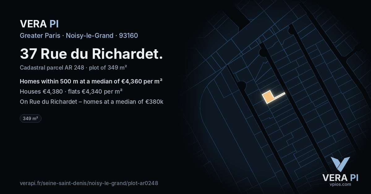 37 Rue du Richardet, Noisy-le-Grand at night – the plot lit, the parcels around coloured by the prices near them