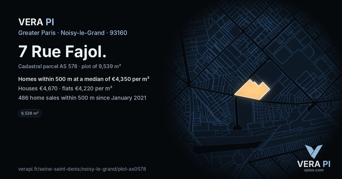 7 Rue Fajol, Noisy-le-Grand at night – the plot lit, the parcels around coloured by the prices near them