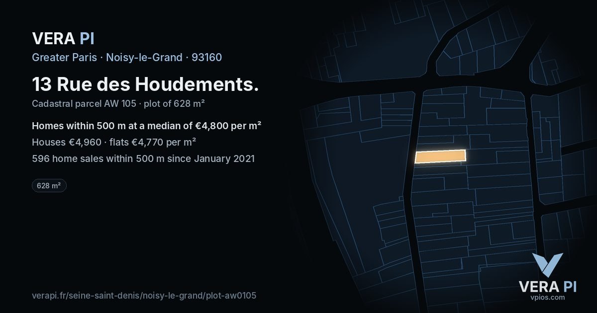 13 Rue des Houdements, Noisy-le-Grand at night – the plot lit, the parcels around coloured by the prices near them