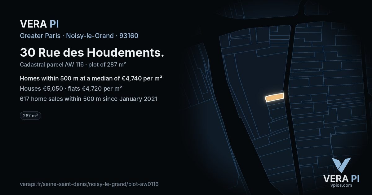 30 Rue des Houdements, Noisy-le-Grand at night – the plot lit, the parcels around coloured by the prices near them