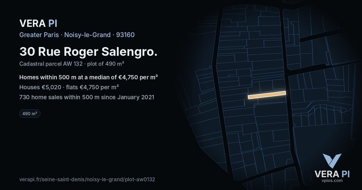 30 Rue Roger Salengro, Noisy-le-Grand at night – the plot lit, the parcels around coloured by the prices near them