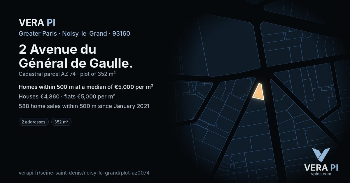 2 Avenue du Général de Gaulle, Noisy-le-Grand at night – the plot lit, the parcels around coloured by the prices near them