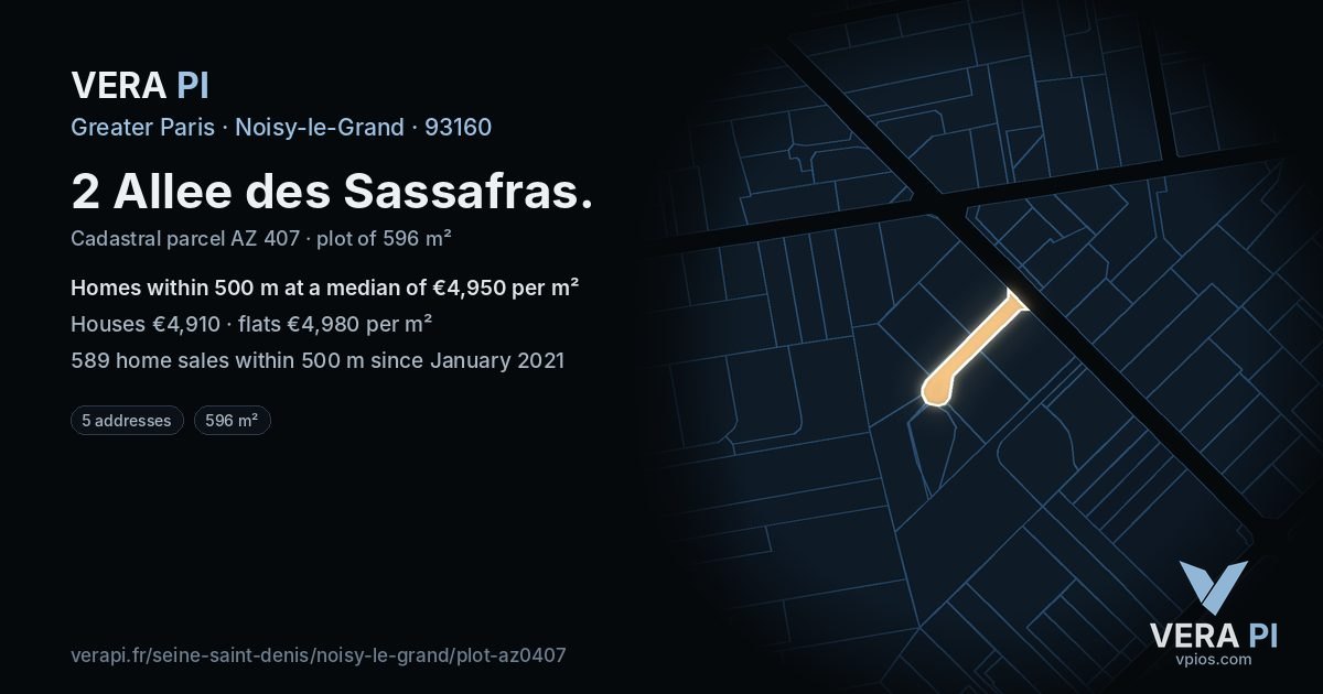 2 Allee des Sassafras, Noisy-le-Grand at night – the plot lit, the parcels around coloured by the prices near them