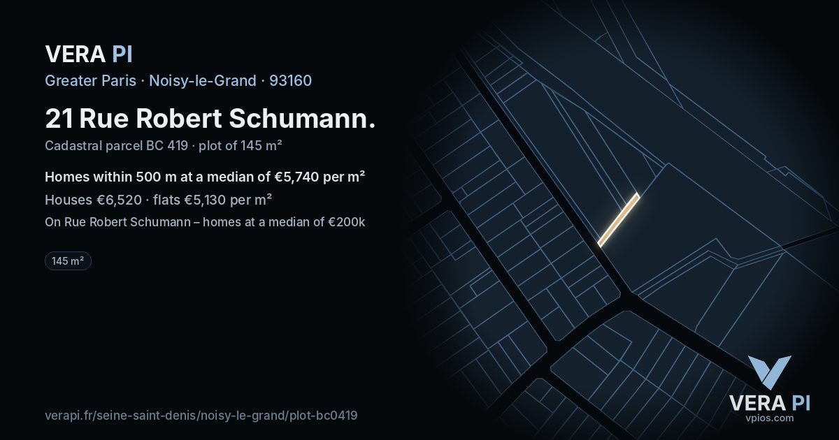 21 Rue Robert Schumann, Noisy-le-Grand at night – the plot lit, the parcels around coloured by the prices near them