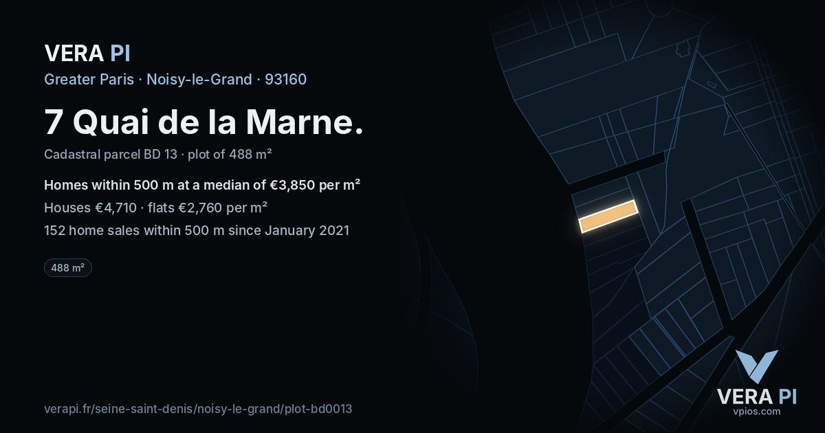 7 Quai de la Marne, Noisy-le-Grand at night – the plot lit, the parcels around coloured by the prices near them