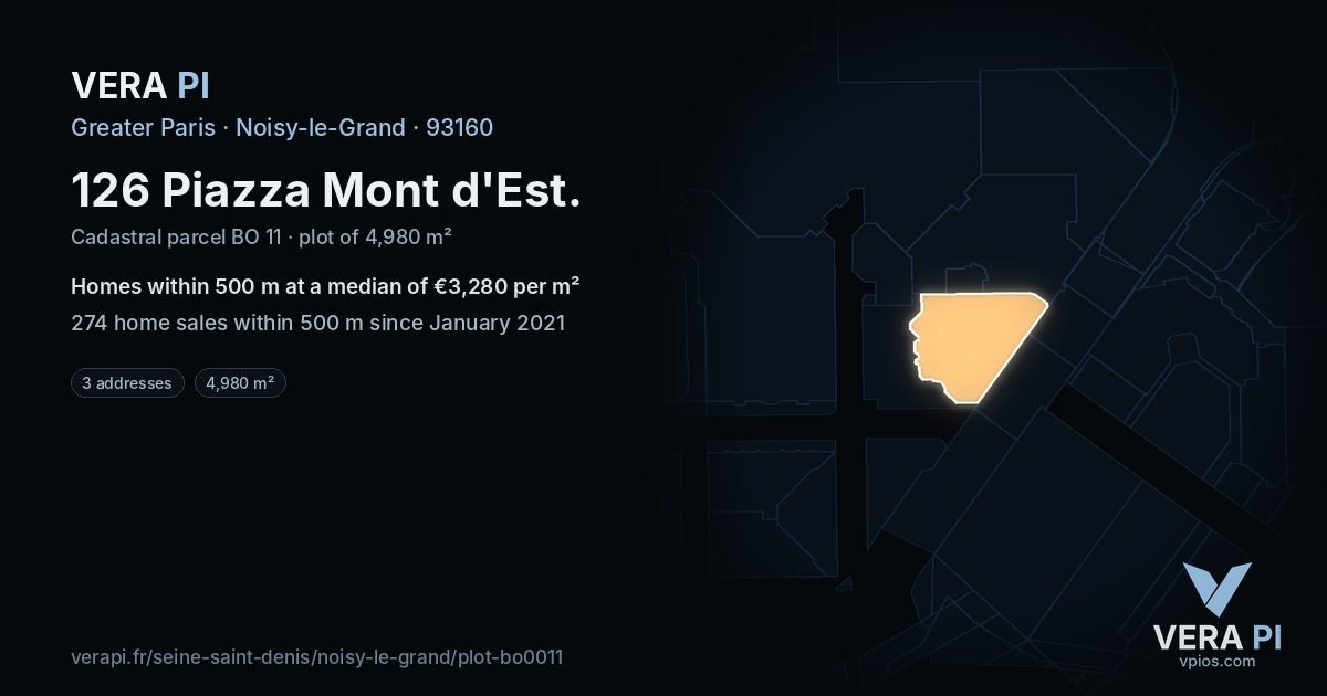 126 Piazza Mont d'Est, Noisy-le-Grand at night – the plot lit, the parcels around coloured by the prices near them