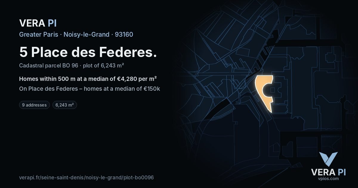 5 Place des Federes, Noisy-le-Grand at night – the plot lit, the parcels around coloured by the prices near them