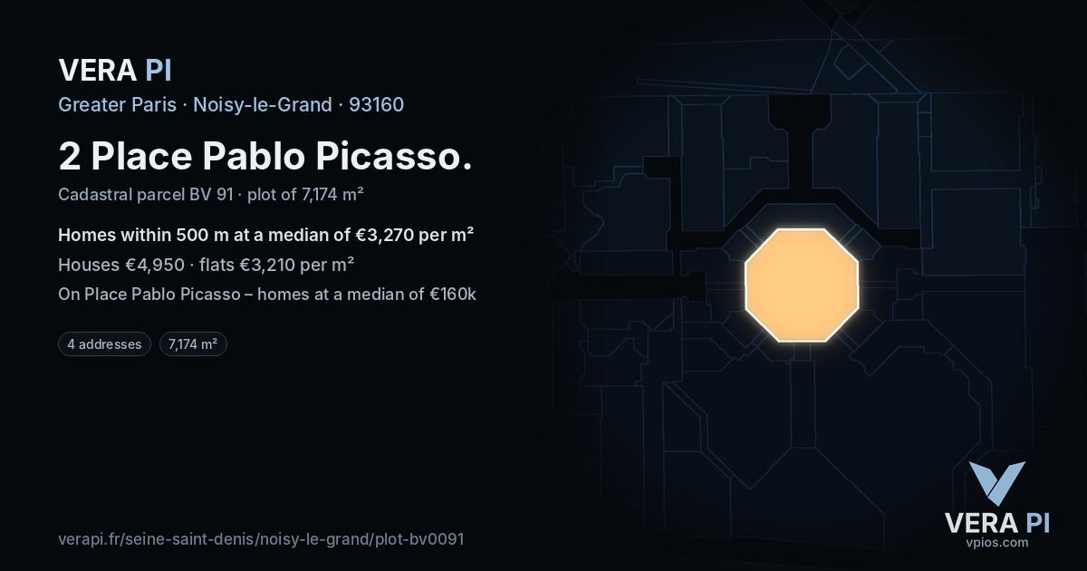 2 Place Pablo Picasso, Noisy-le-Grand at night – the plot lit, the parcels around coloured by the prices near them