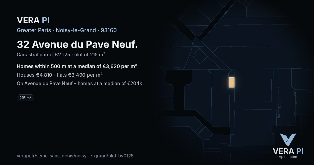 32 Avenue du Pave Neuf, Noisy-le-Grand at night – the plot lit, the parcels around coloured by the prices near them
